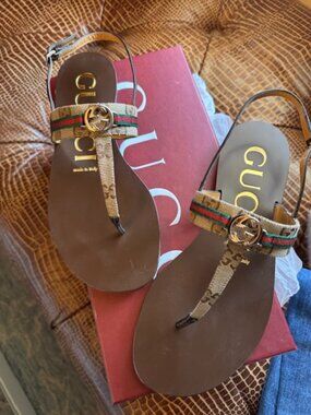 Gucci Leather Thong Slingback Sandals